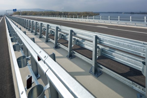 Bridge-Guardrail