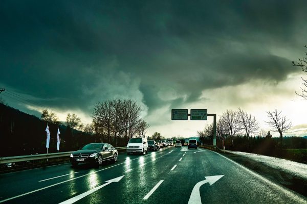 tf3000-traffic-4689273_1920