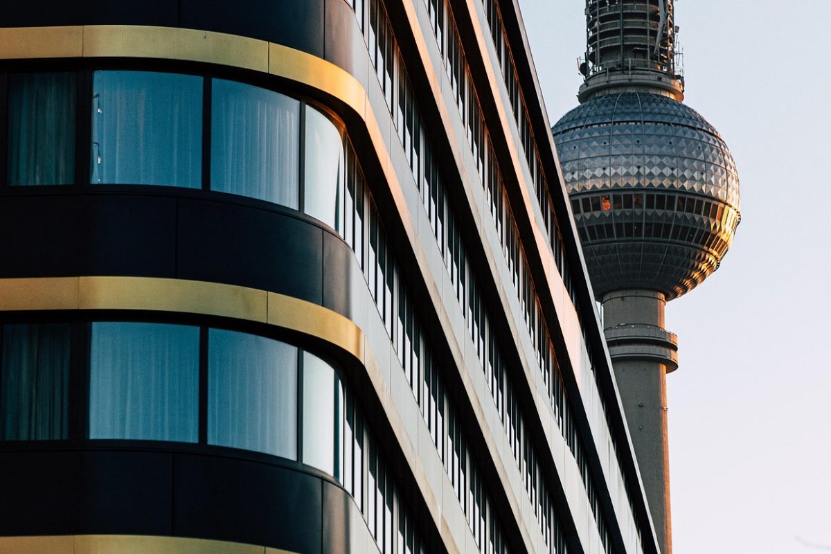 wal_172619-building-6063465_1920